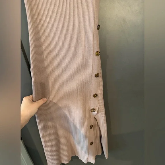 Hippie Rose Sleeveless Rib Knit Midi Dress with Side Button Detail size Medium - Picture 2 of 5